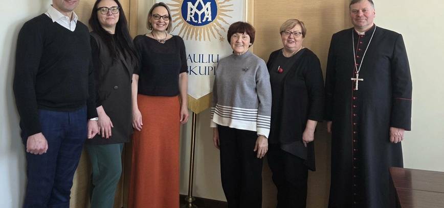 Bendrystės keliu eiti lengviau