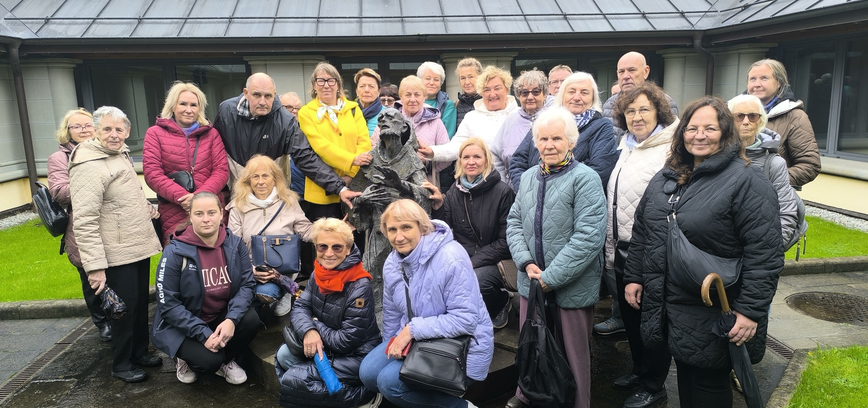 Istorijos ir tikėjimų trejybė: akimirkos iš įvykusios ekskursijos Šiauliai – Naisiai – Kryžių kalnas 