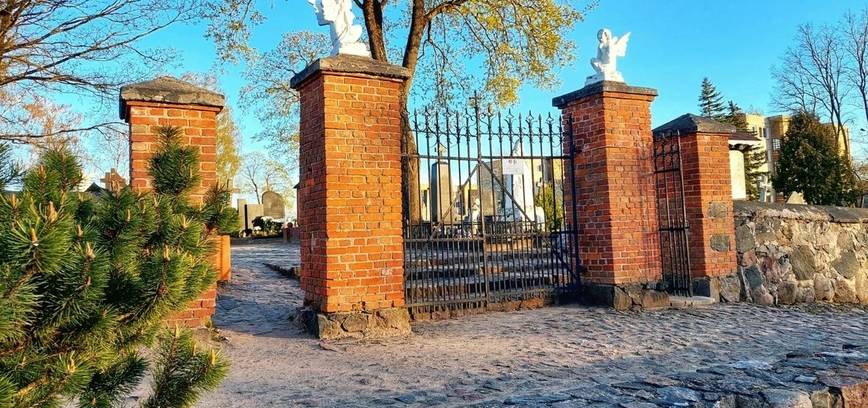 Ekskursija „Apie ką byloja senosios Kuršėnų kapinės“